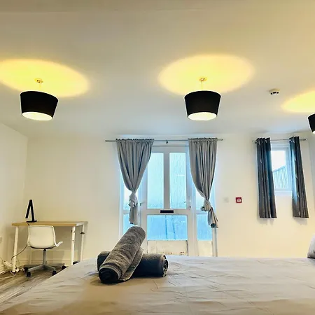 Spacious And Affordable City Center Two Beds Flat Swansea Exterior photo