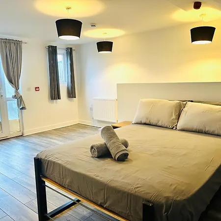Spacious And Affordable City Center Two Beds Flat Swansea Exterior photo